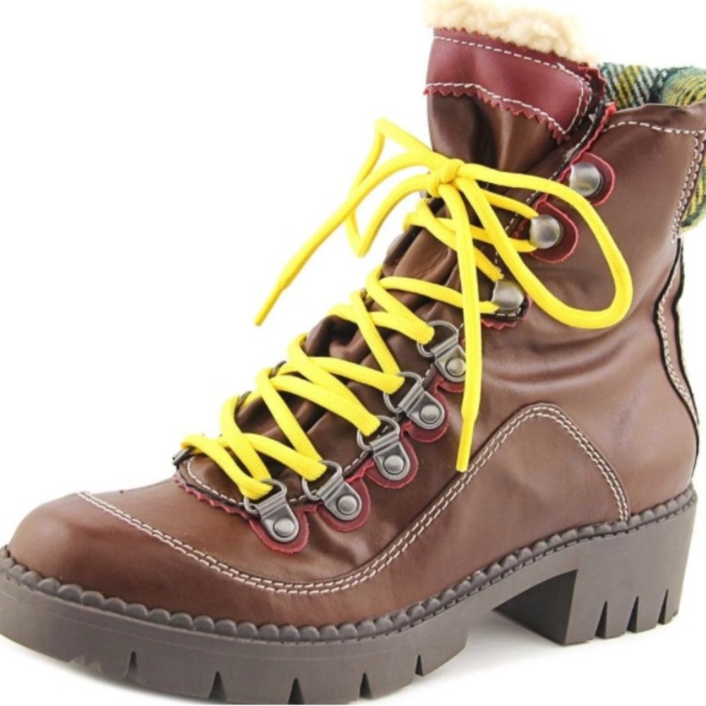 LFL by Lust for Life Womens Alps boot NWOT 8 1/2